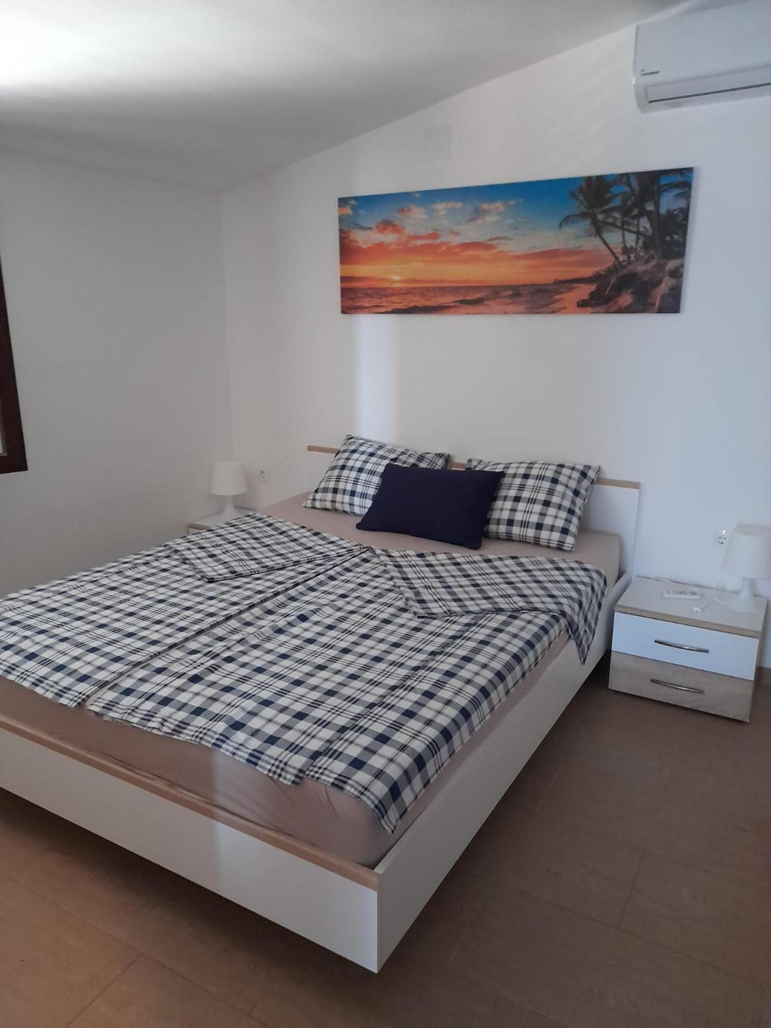 Apartment Leon & Grga Šibuljina Екстериор снимка