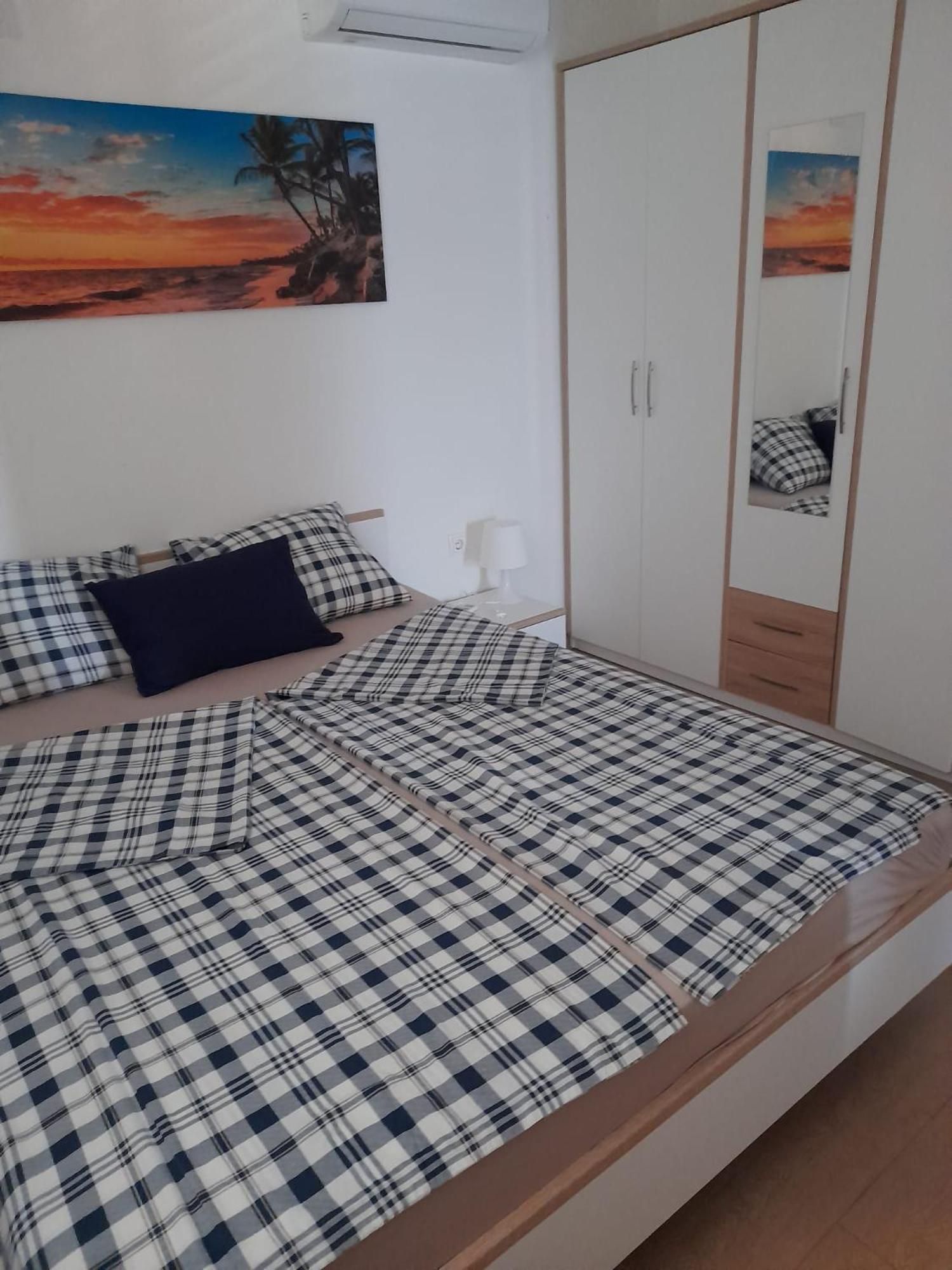 Apartment Leon & Grga Šibuljina Екстериор снимка