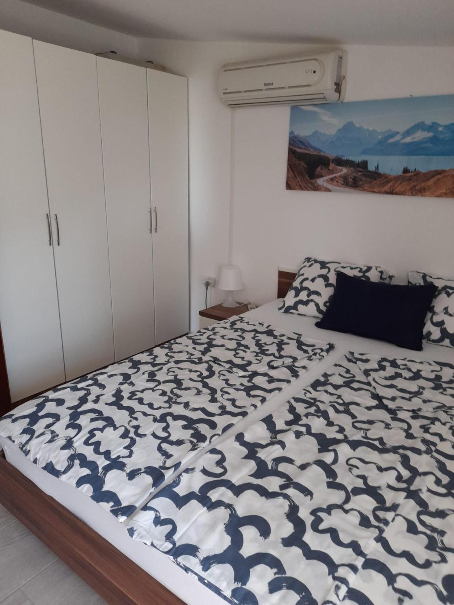 Apartment Leon & Grga Šibuljina Екстериор снимка