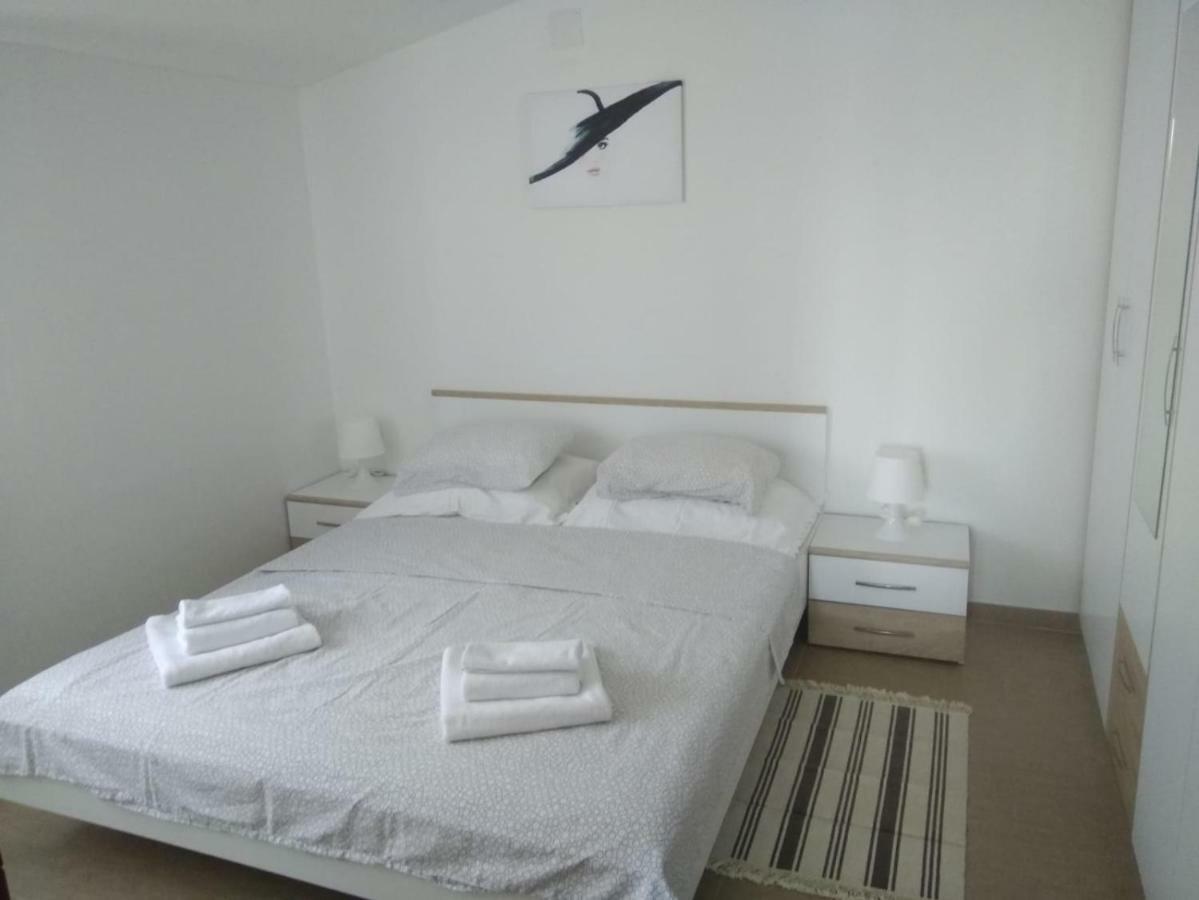 Apartment Leon & Grga Šibuljina Екстериор снимка